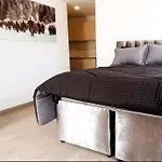 Roger Usaquen 120